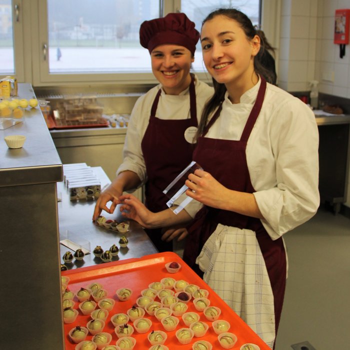Sophie Peherstorfer und Marlene Sittenthaler (Schülerinnen - 3Hc)