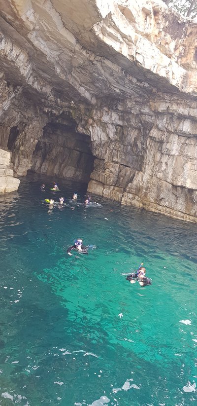 Ab in die Grotte